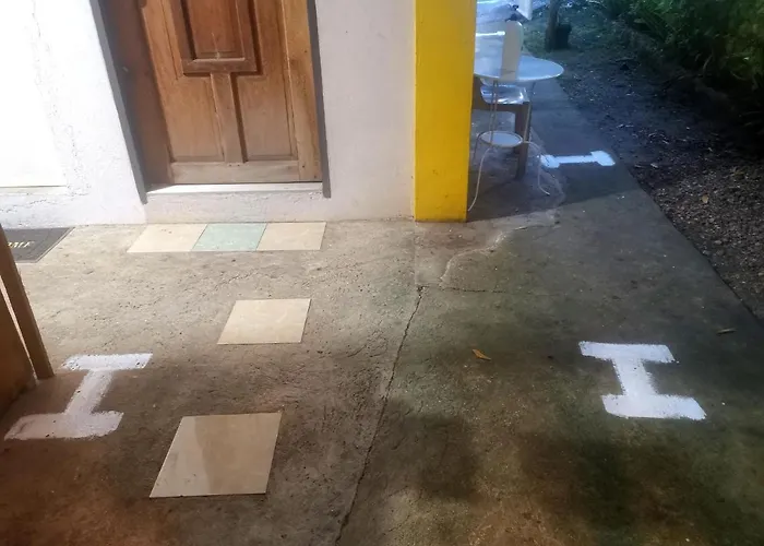 N Save Bed & Breakfast Oslob